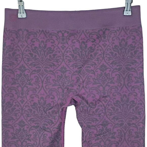 Fabletics Sebastian Seamless Tight Womens Sz S Purple Damask Capri Leggings - Picture 4 of 5